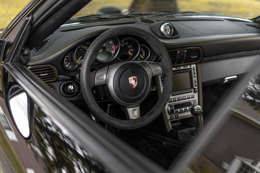 Интерьер Porsche 911 GT2 (997) 2008 года  (NA) (фото 74 из 197)